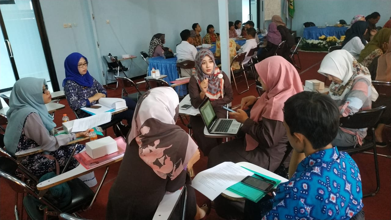 Pelatihan Preseptorship bagi Dosen dan Pembimbing Klinik STIKes KEPANJEN (6)