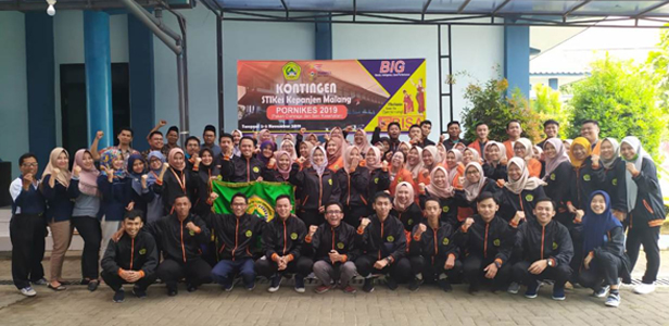 Apel Pemberangkatan Kontingen STIKes KEPANJEN ke Pekan Olah Raga dan Seni Kesehatan (PORNIKES) Jawa Timur di Banyuwangi Tahun 2019 (1)